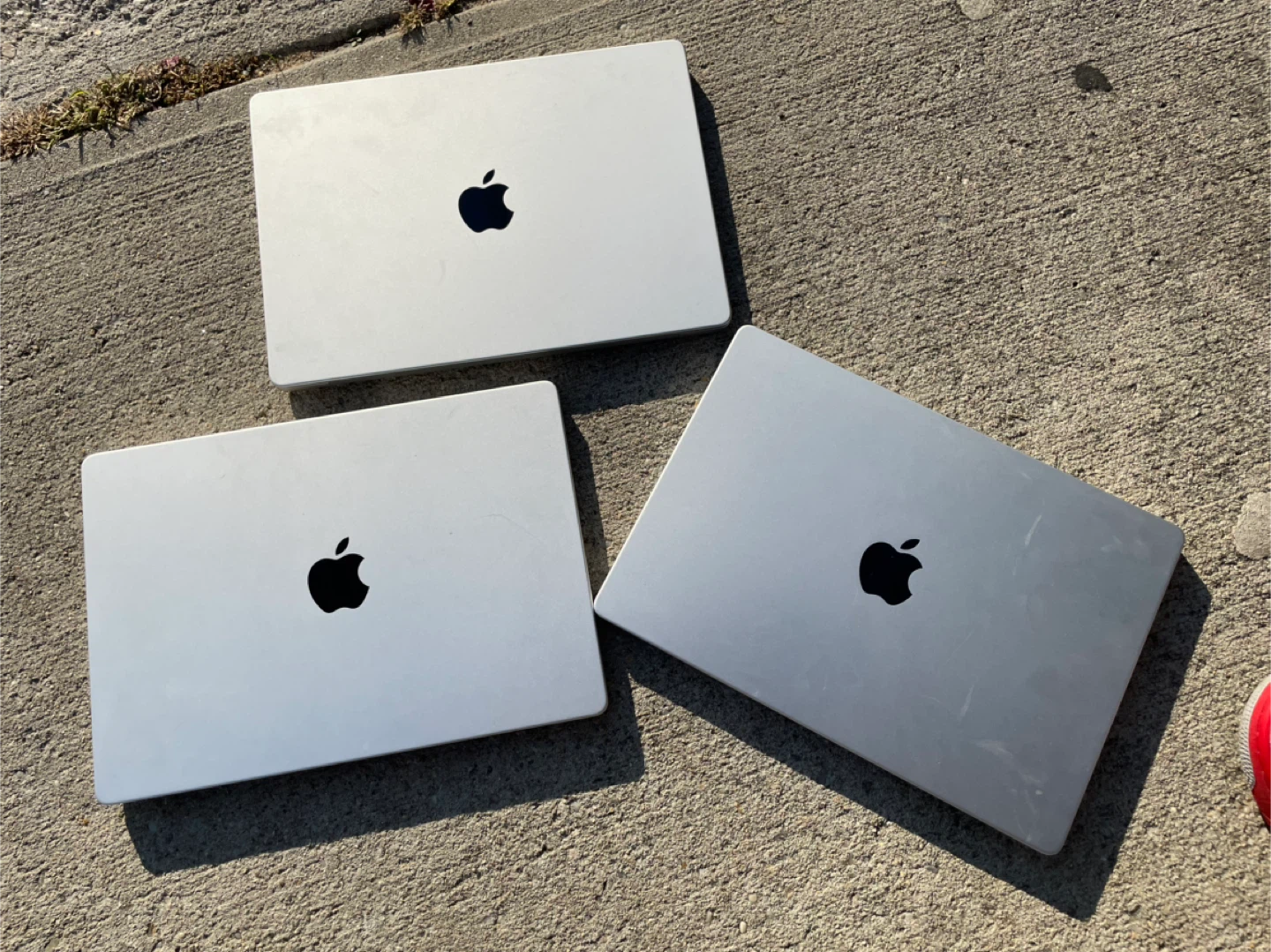 (LOCKED) MacBook Pro 2021