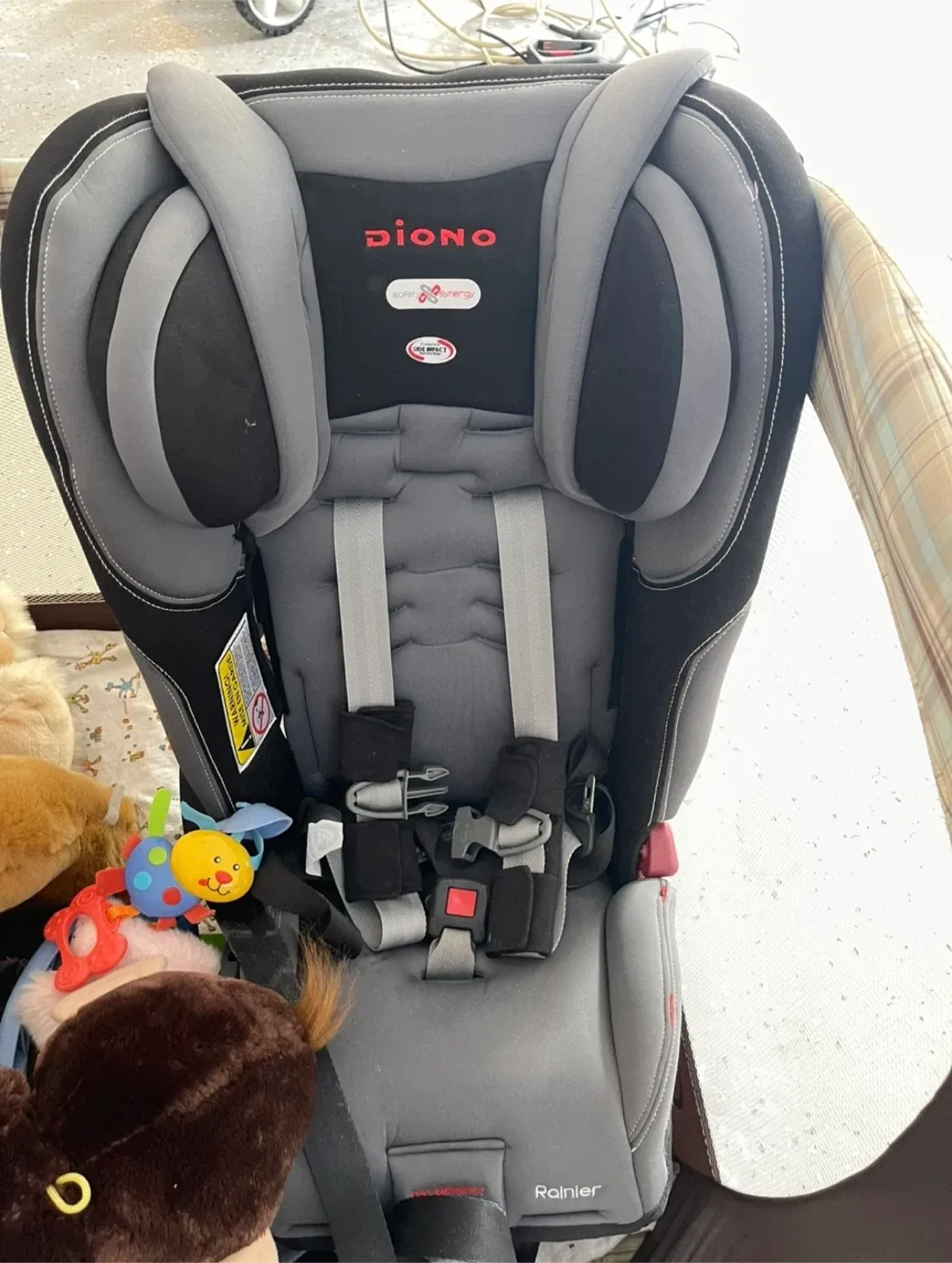 Diono Rainier Car Seat thumbnail