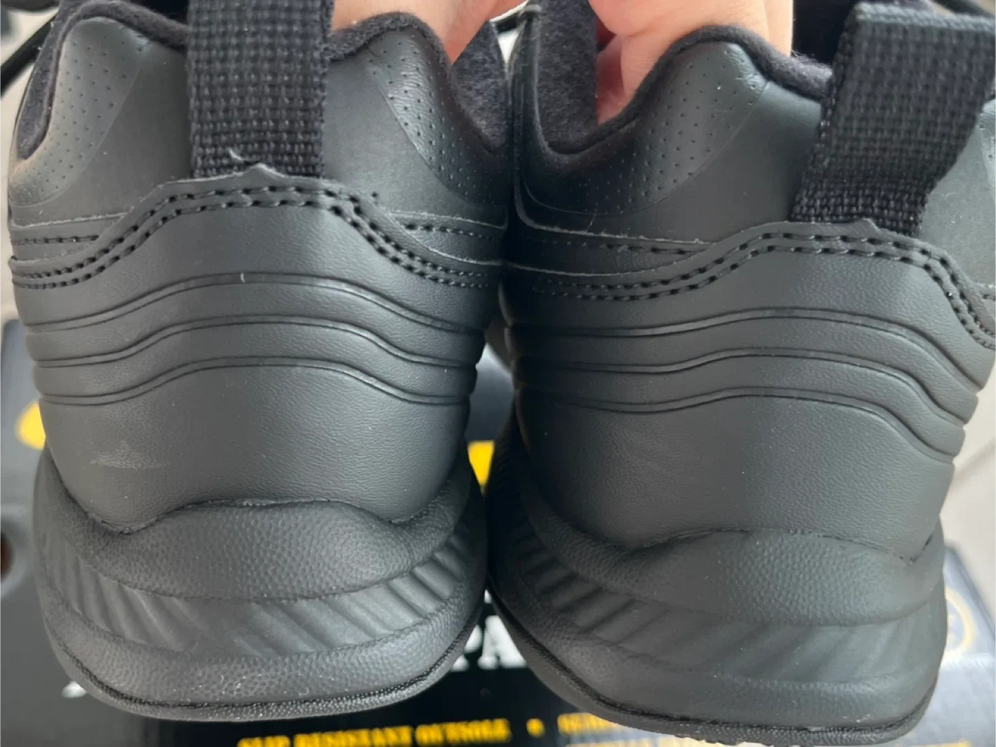 Skechers Relaxed Fit Work Shoes - Size 6 image indicator(5)