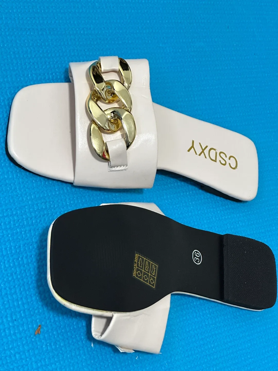 CSDXY Cream Slides with Gold Chain - Size 36 image indicator(4)