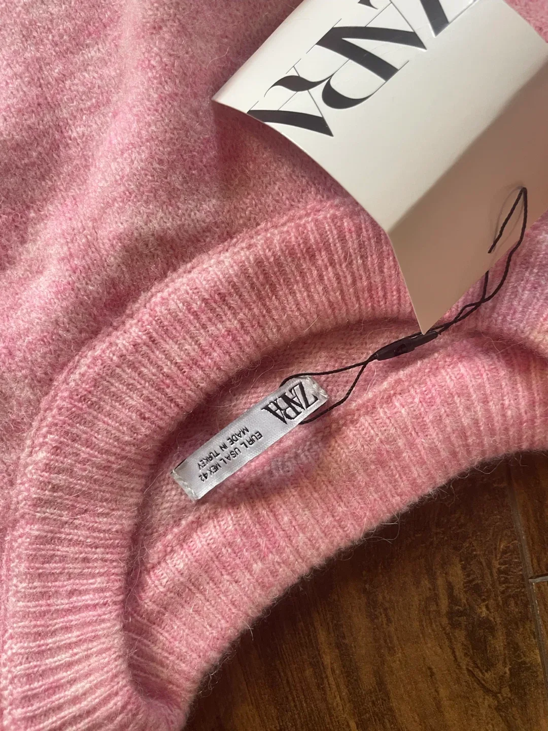 New Zara Pink Knit Sweater - Size L image indicator(2)