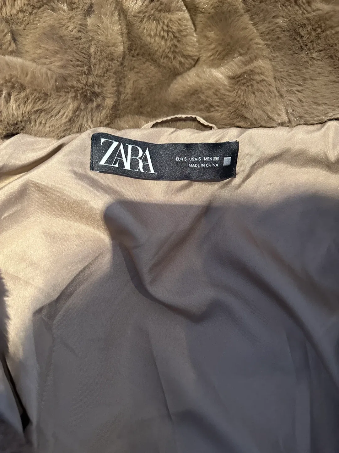 Zara faux fur hoodie image indicator(5)