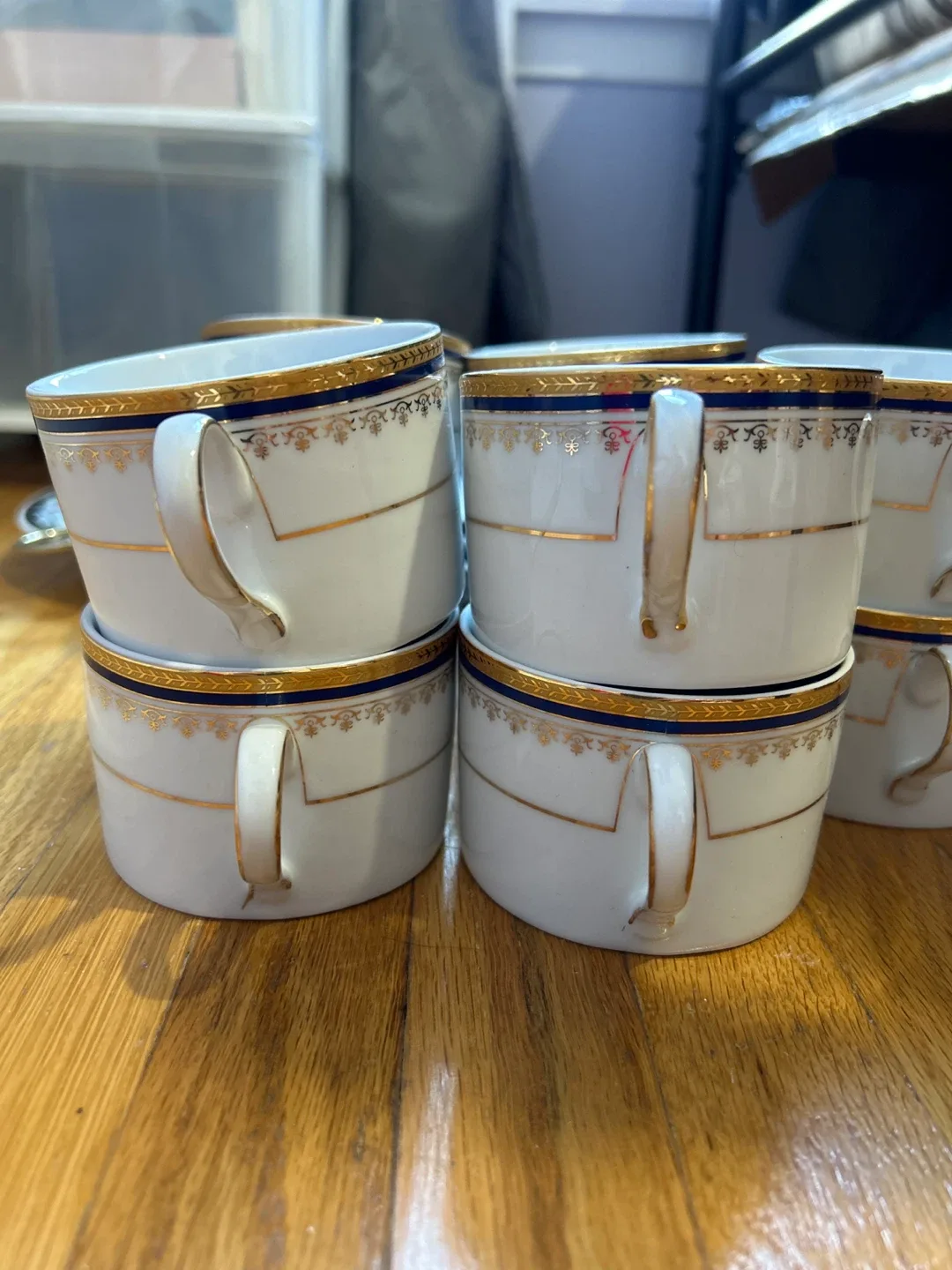 Floral Plate Set with Cups image indicator(2)