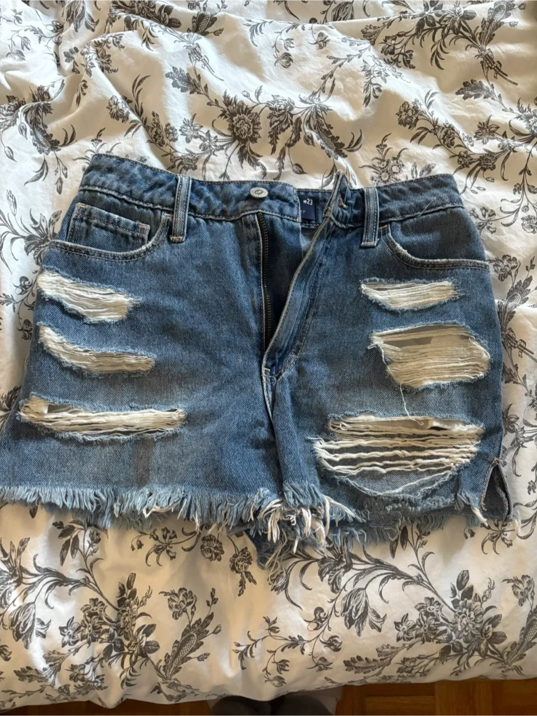 New/Barely Worn Clothes thumbnail