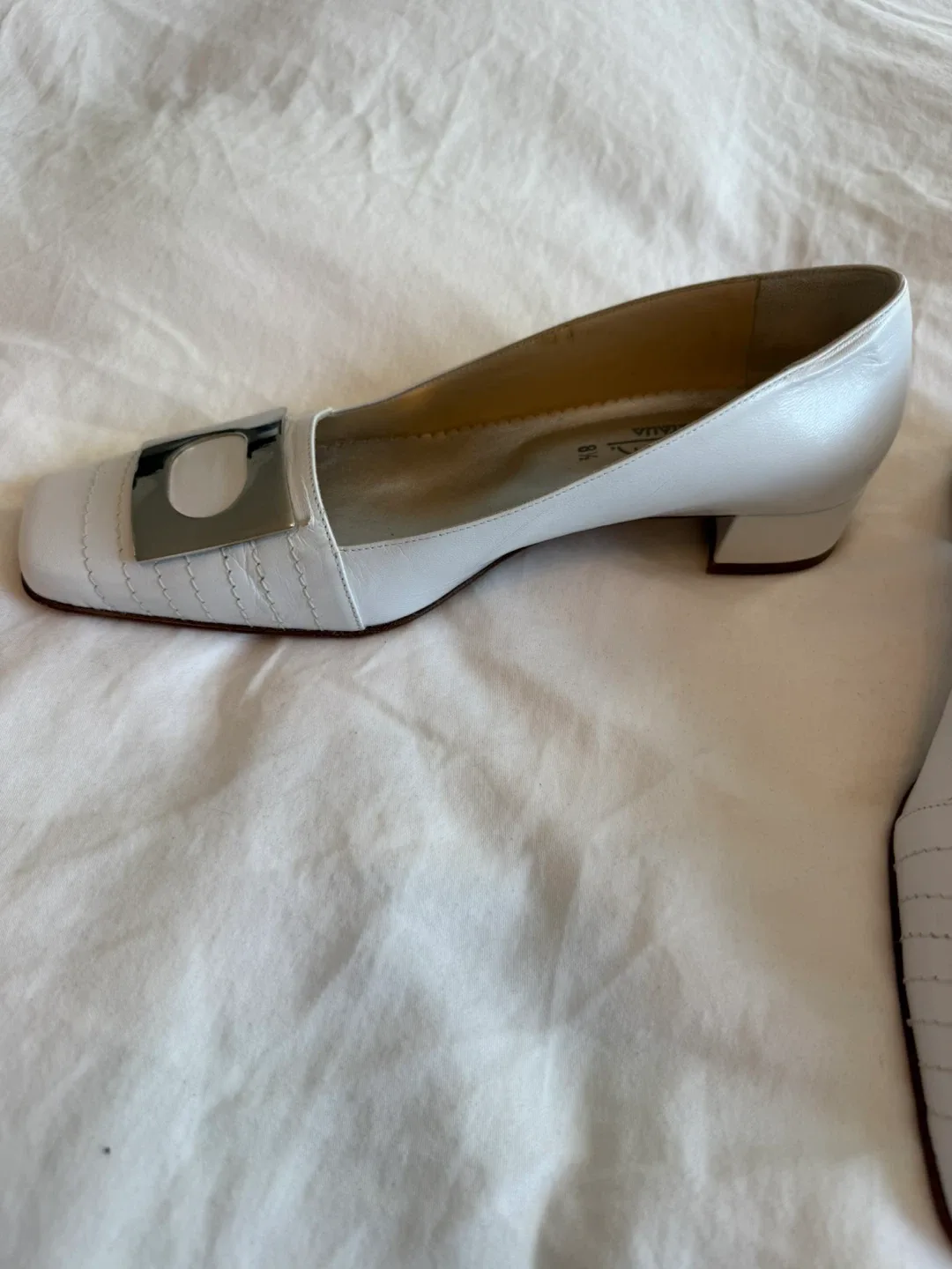 White Italian Leather Heels - Size 8.5 image indicator(3)