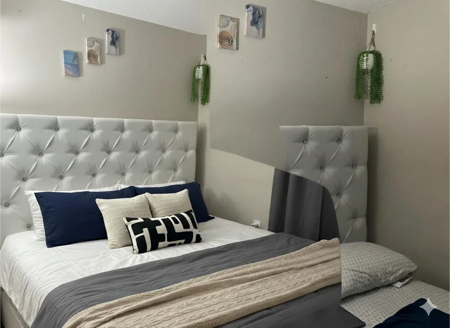 An emergency sell on a kind bed and mattress-A combo image indicator(4)