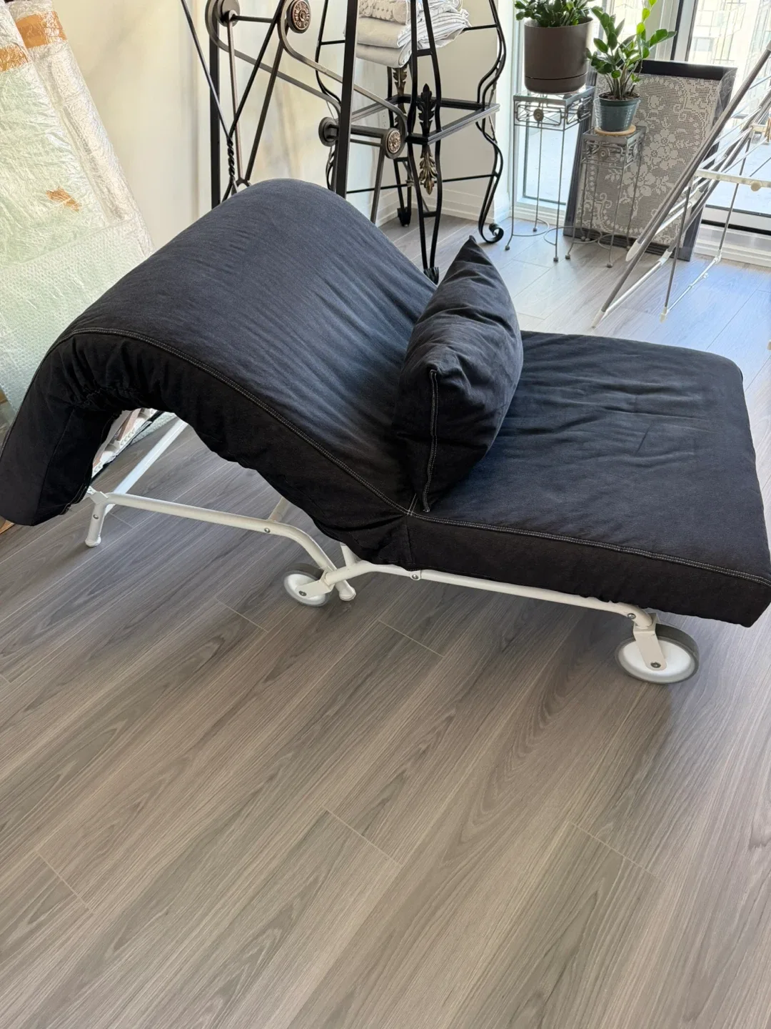 Ikea Sofa-bed chair image indicator(3)