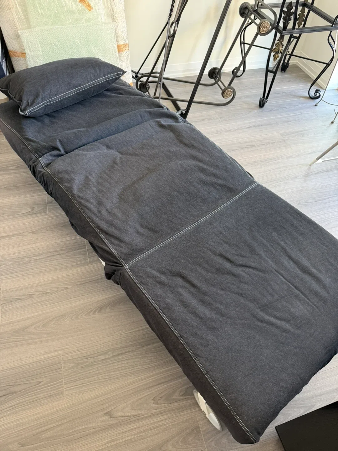 Ikea Sofa-bed chair image indicator(2)