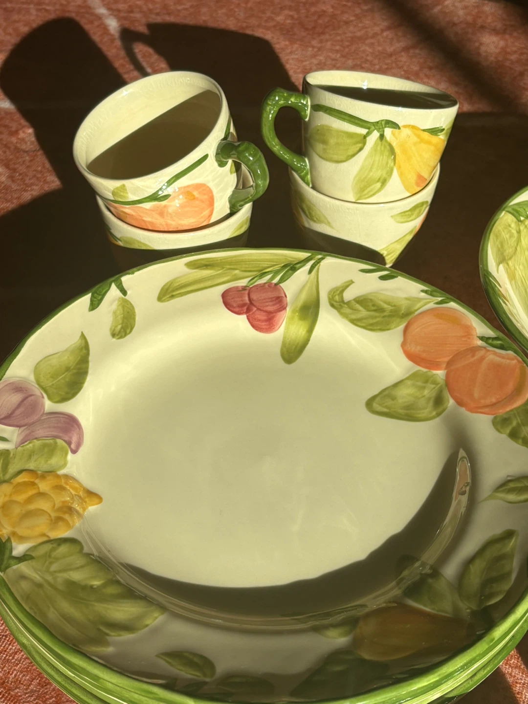 21 Pieces Vintage Floral Dinnerware Set - Plates, Bowls, Mugs - photo 5