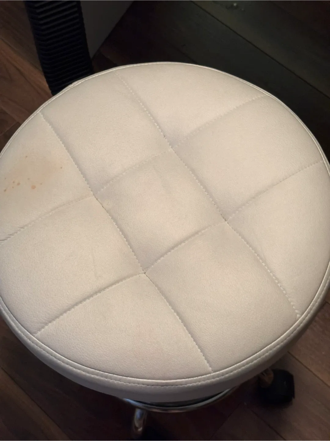 White Desk and Rolling Stool image indicator(2)