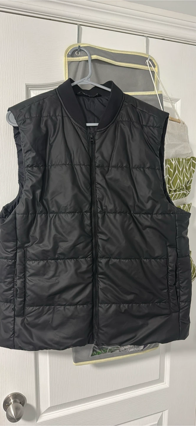 Zara Black Puffer Vest - Size L