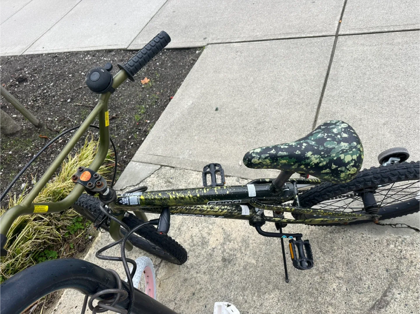 Supercycle Camo Kids' Bike image indicator(2)