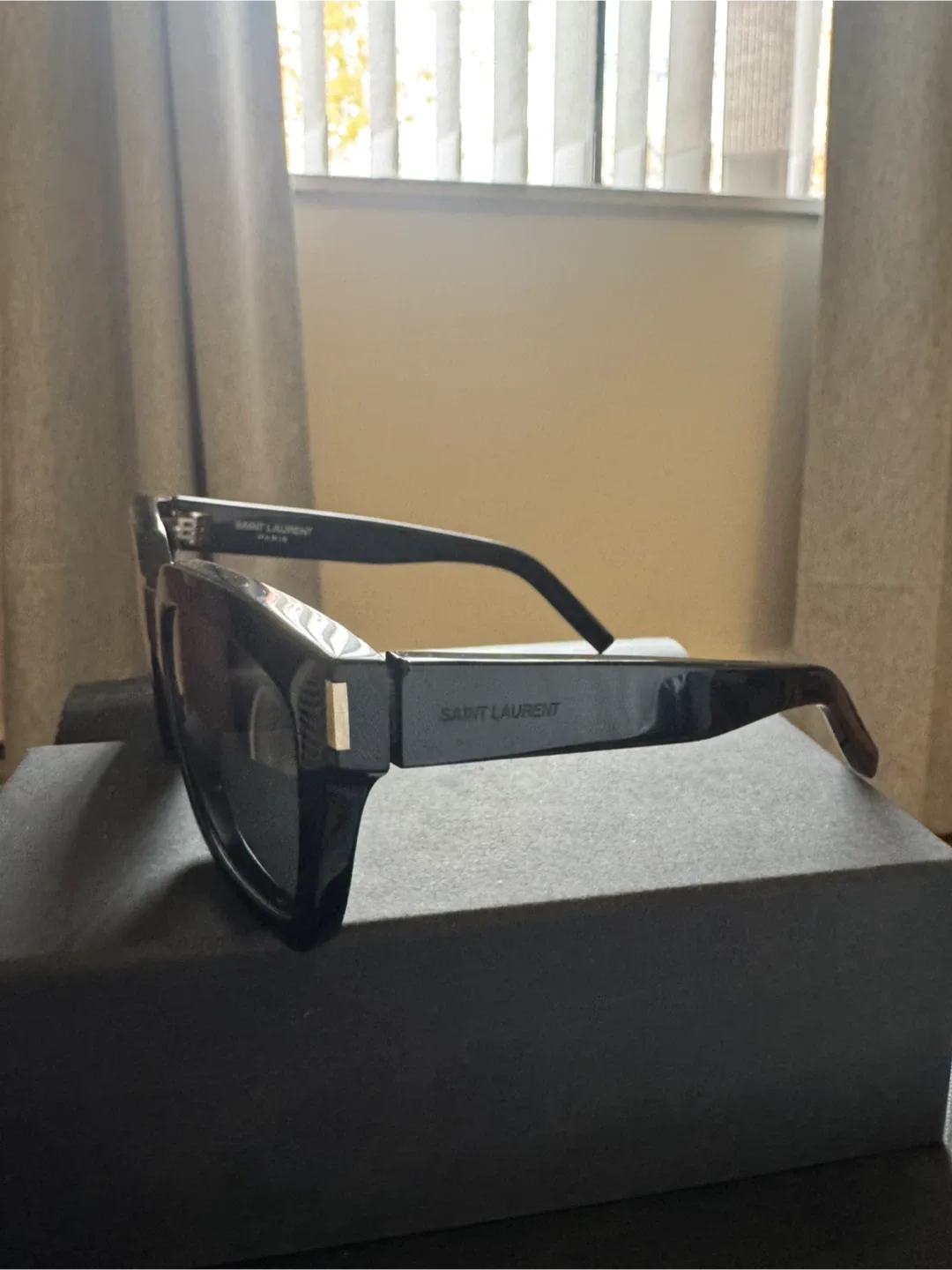 Saint Laurent Sunglasses - Black image indicator(3)