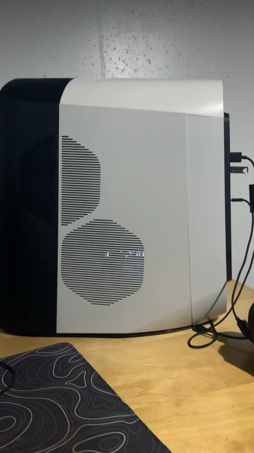 Alienware Aurora R10 Gaming PC – Ryzen 9 5900X / RTX 3080 - photo 2