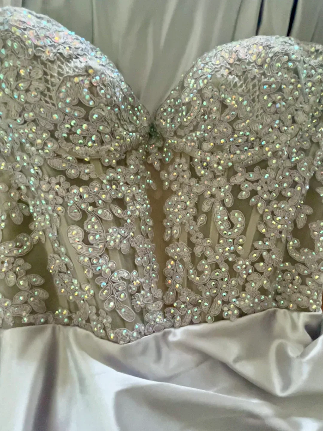 BNWT unaltered Sherri Hill Silver Dress - Size 4 image indicator(5)