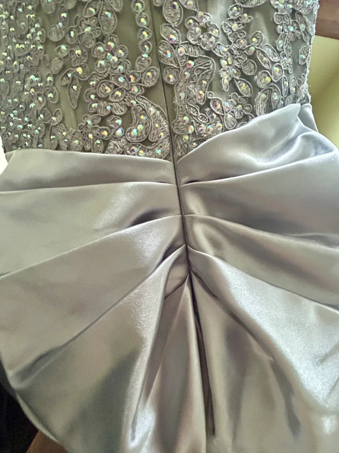 BNWT unaltered Sherri Hill Silver Dress - Size 4 image indicator(7)