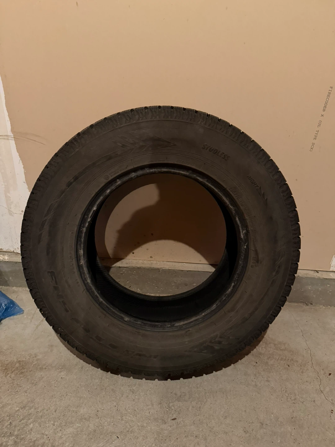 Set of 4 Winter Tires - 235/70R16 106H - photo 2
