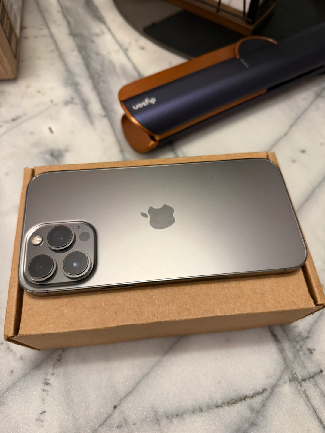 Apple iPhone 13 Pro Max - photo 4