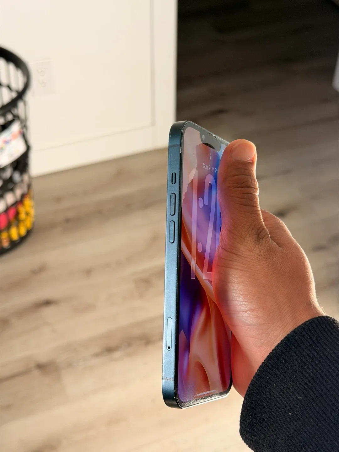 Apple iPhone 13 - Black image indicator(4)