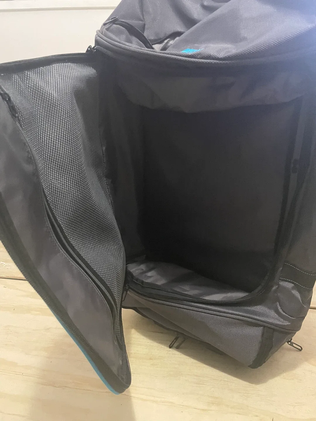 *NEW* High Sierra Rolling Duffel Bag image indicator(8)