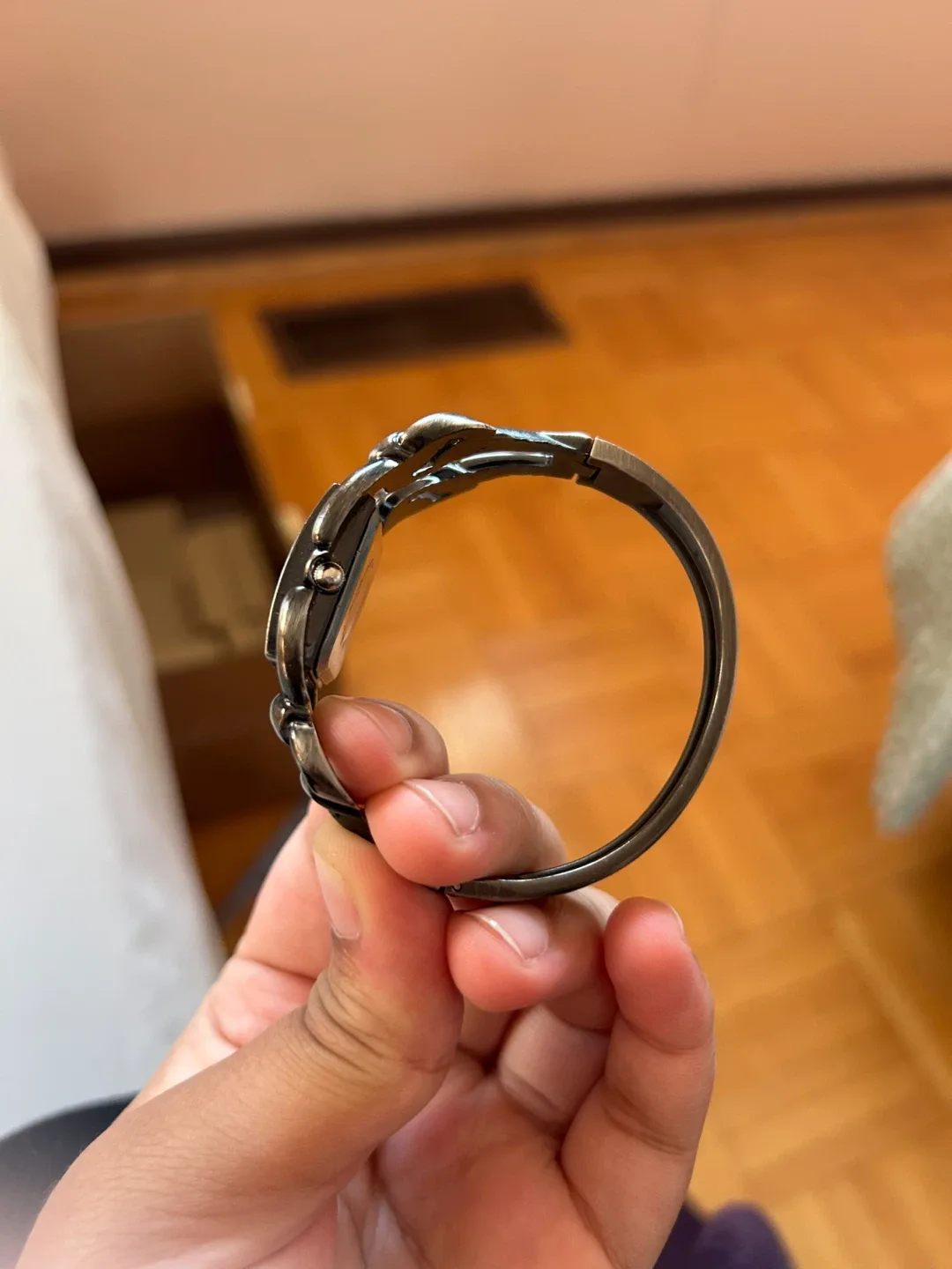 Dark Silver Ladies Bangle Watch (needs batteries) image indicator(2)