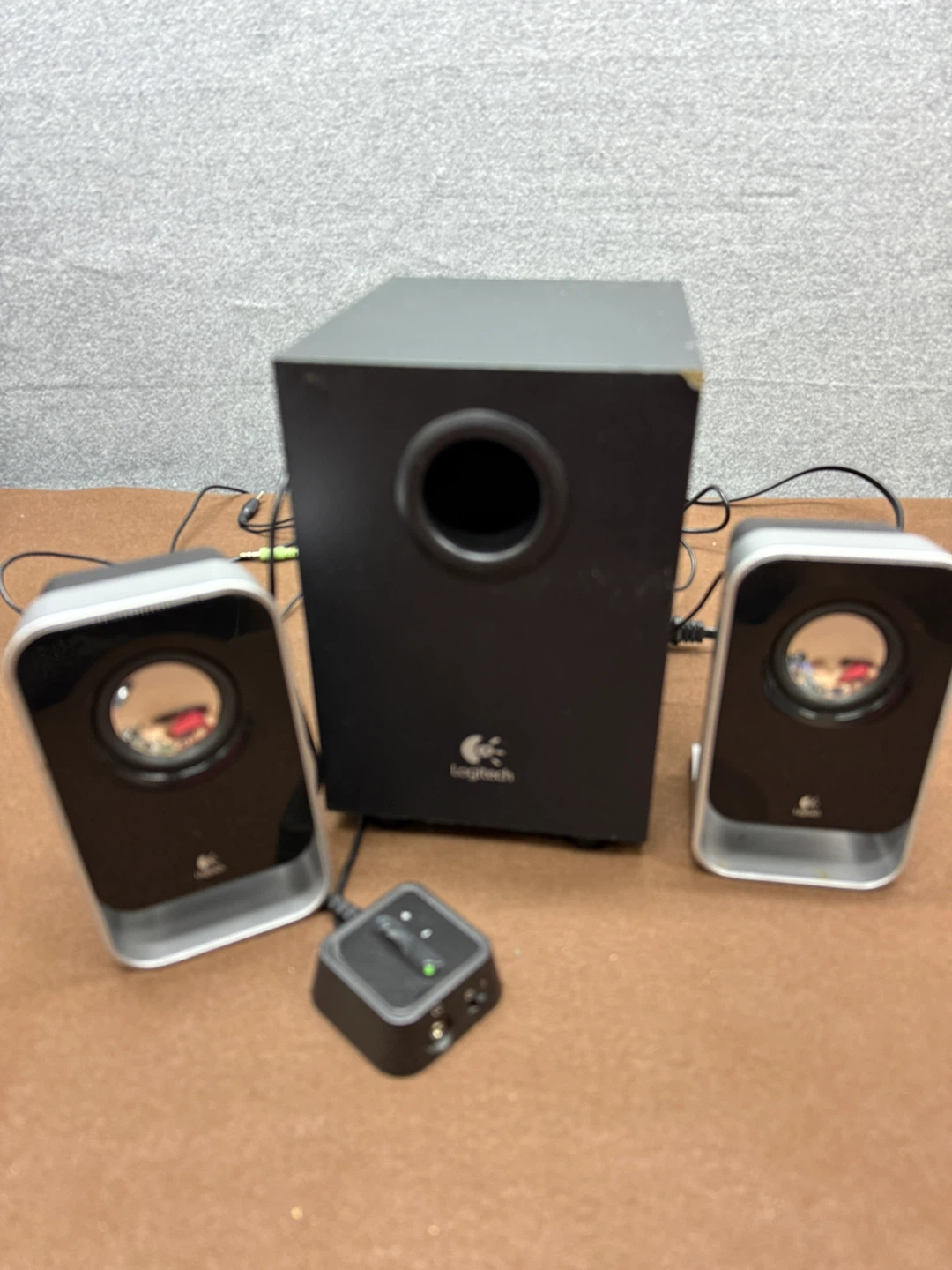 Logitech 2.1 Speakers + Subwoofer