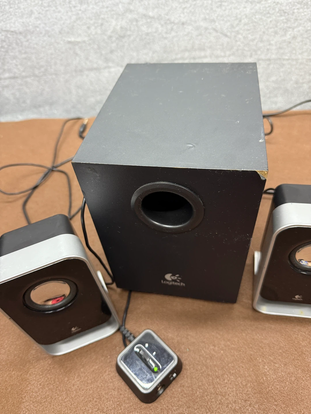 Logitech 2.1 Speakers + Subwoofer - photo 5