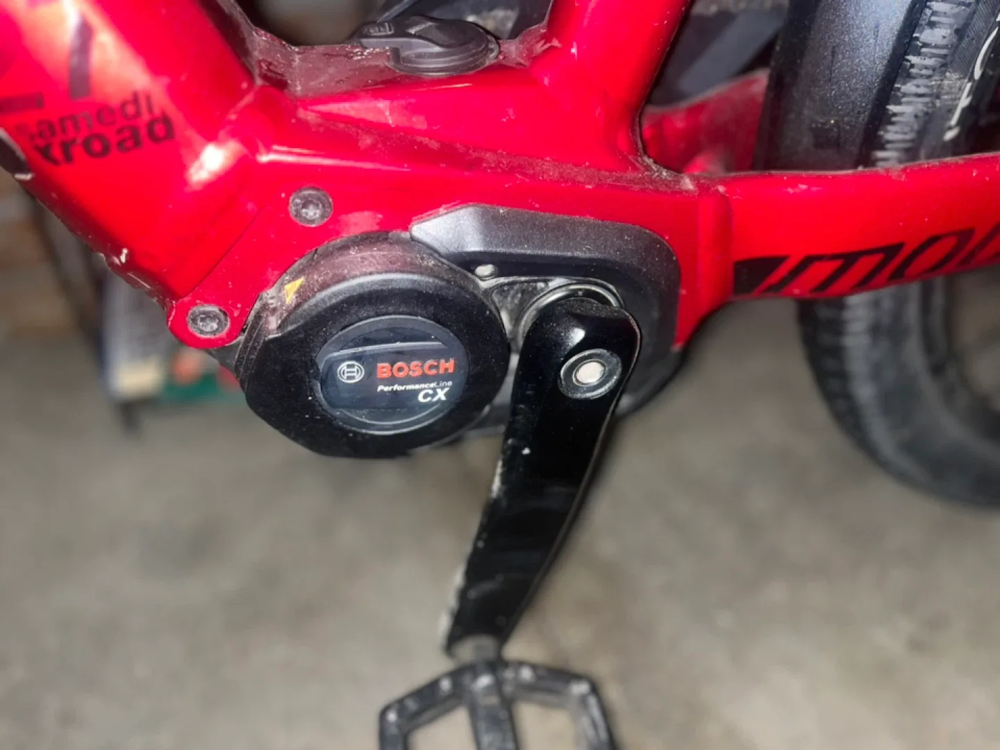 Samedi moustache Red Mountain E-Bike with Bosch Motor image indicator(2)