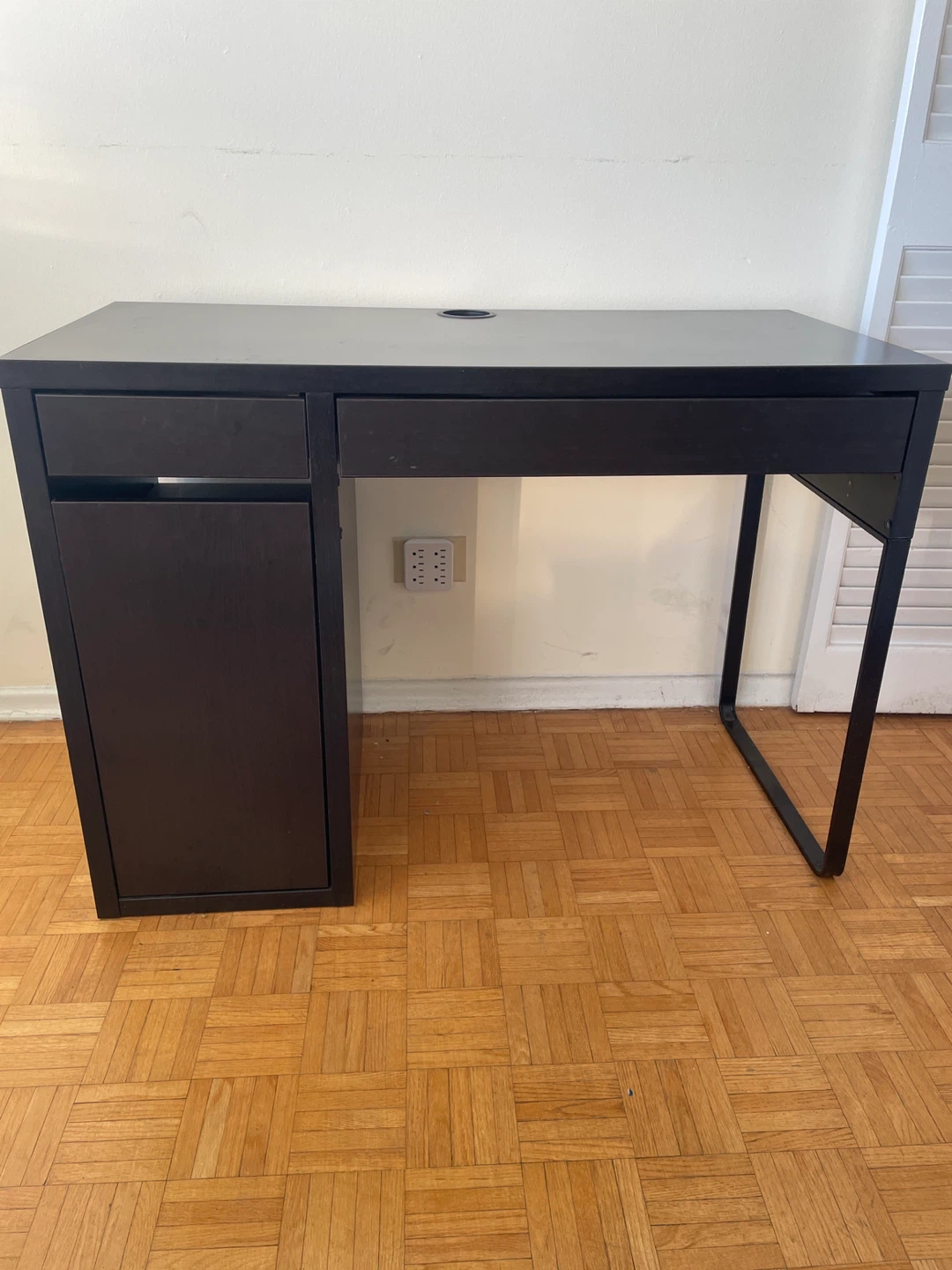 IKEA Micke Desk - Black