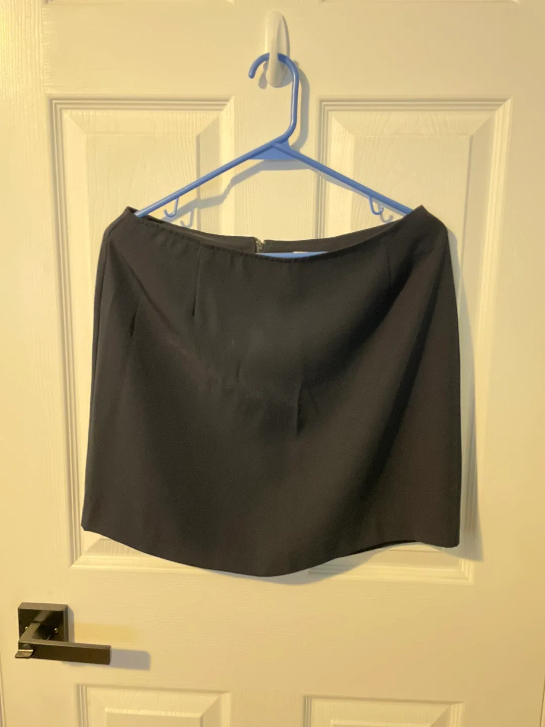 Women’s Navy 4 Piece Suit plus Tess Silk Top image indicator(6)