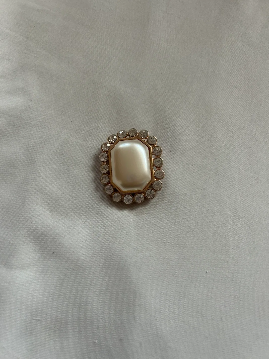 Vintage Brooch Pin Set of Three image indicator(2)