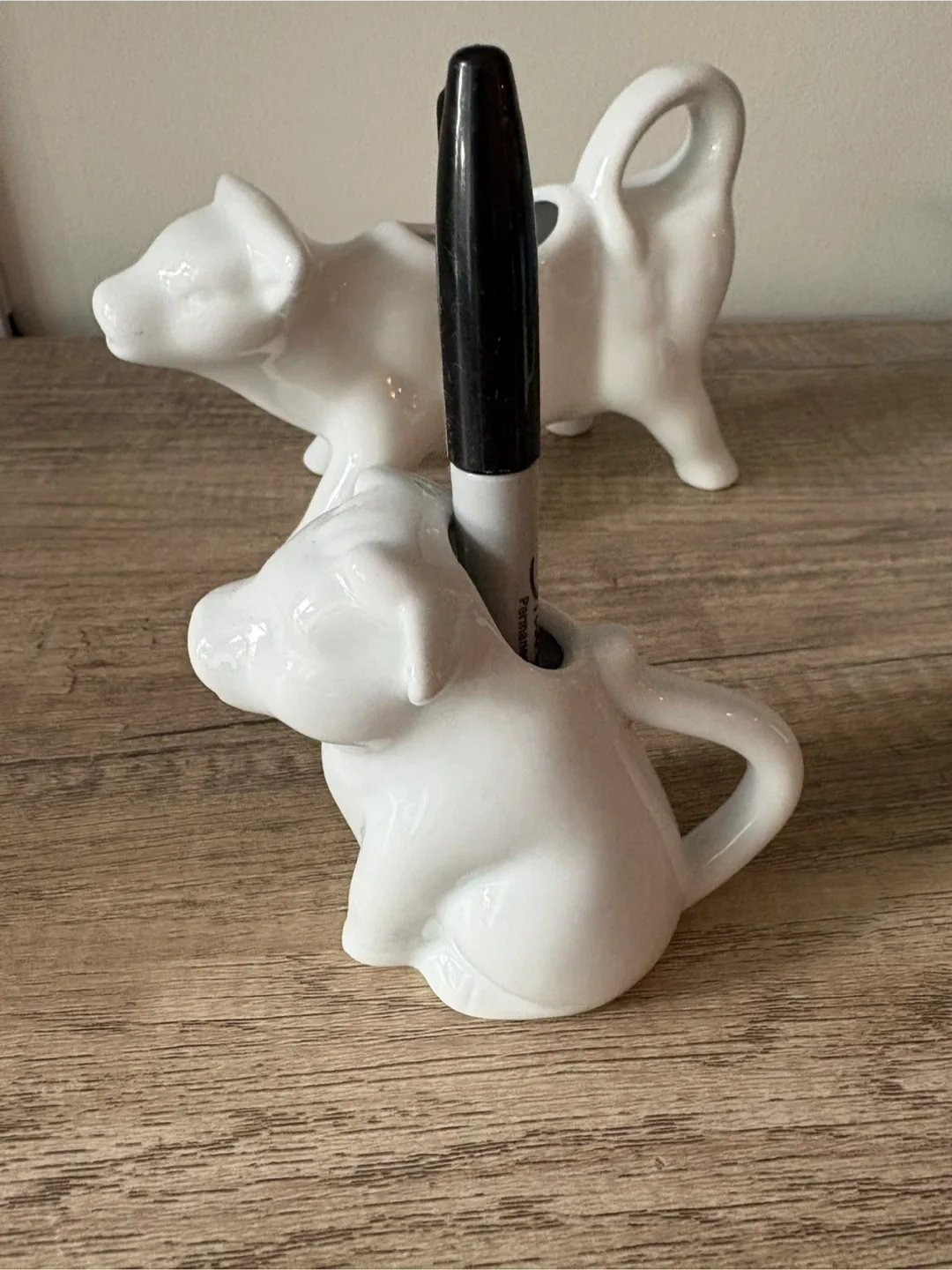 Cow Milk and Cream dispensers image indicator(4)