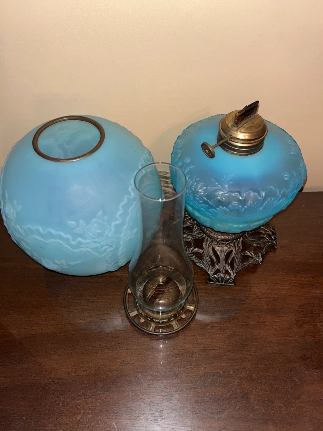 Antique Blue Glass Oil Lamp image indicator(2)