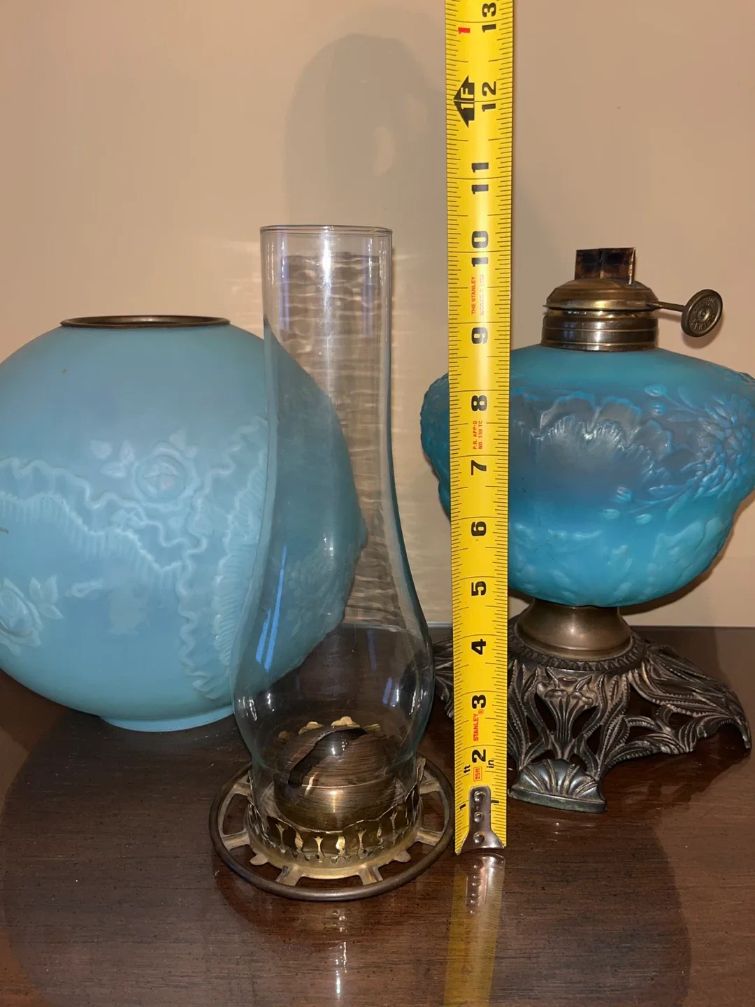 Antique Blue Glass Oil Lamp image indicator(6)