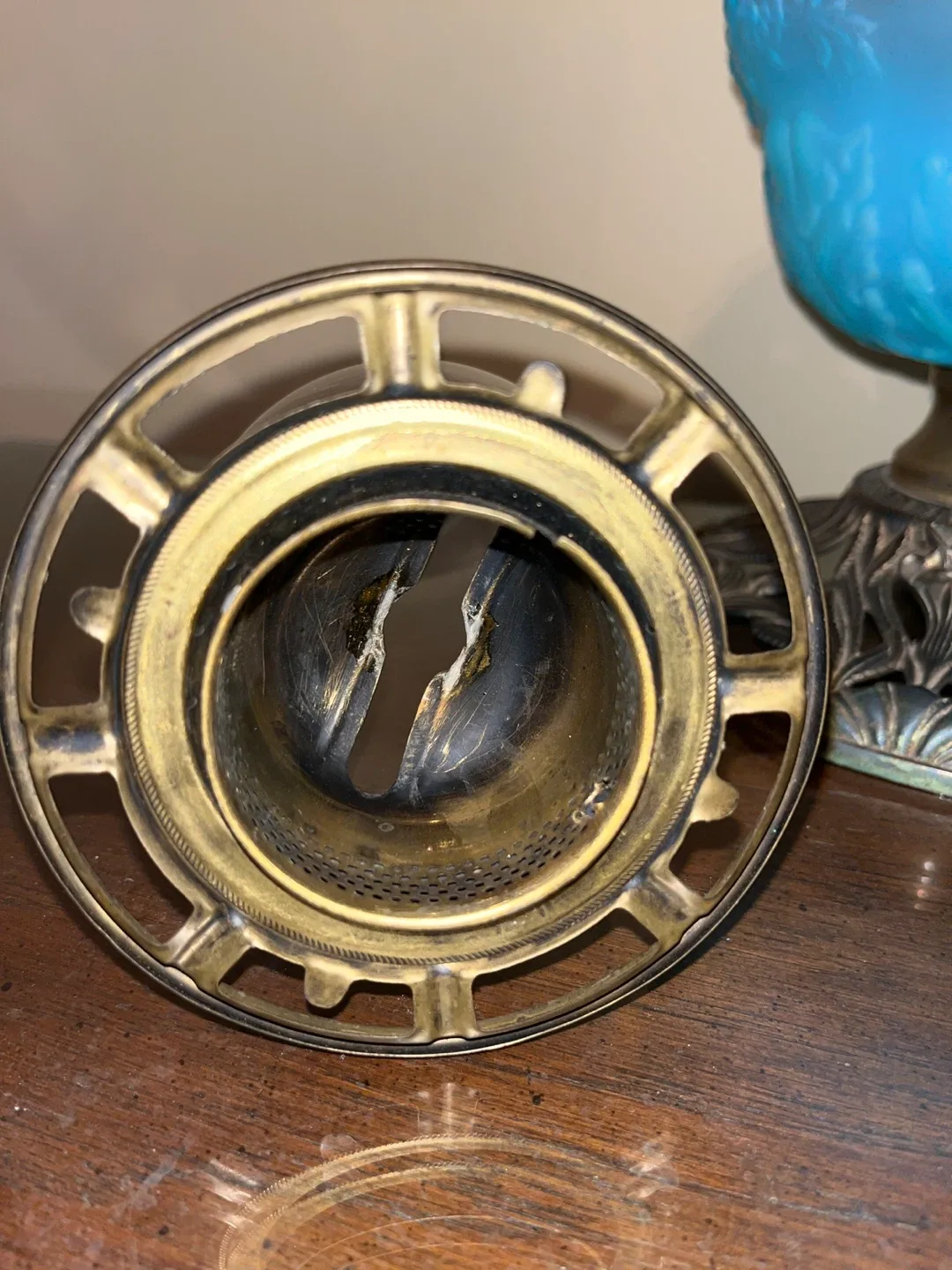 Antique Blue Glass Oil Lamp image indicator(7)