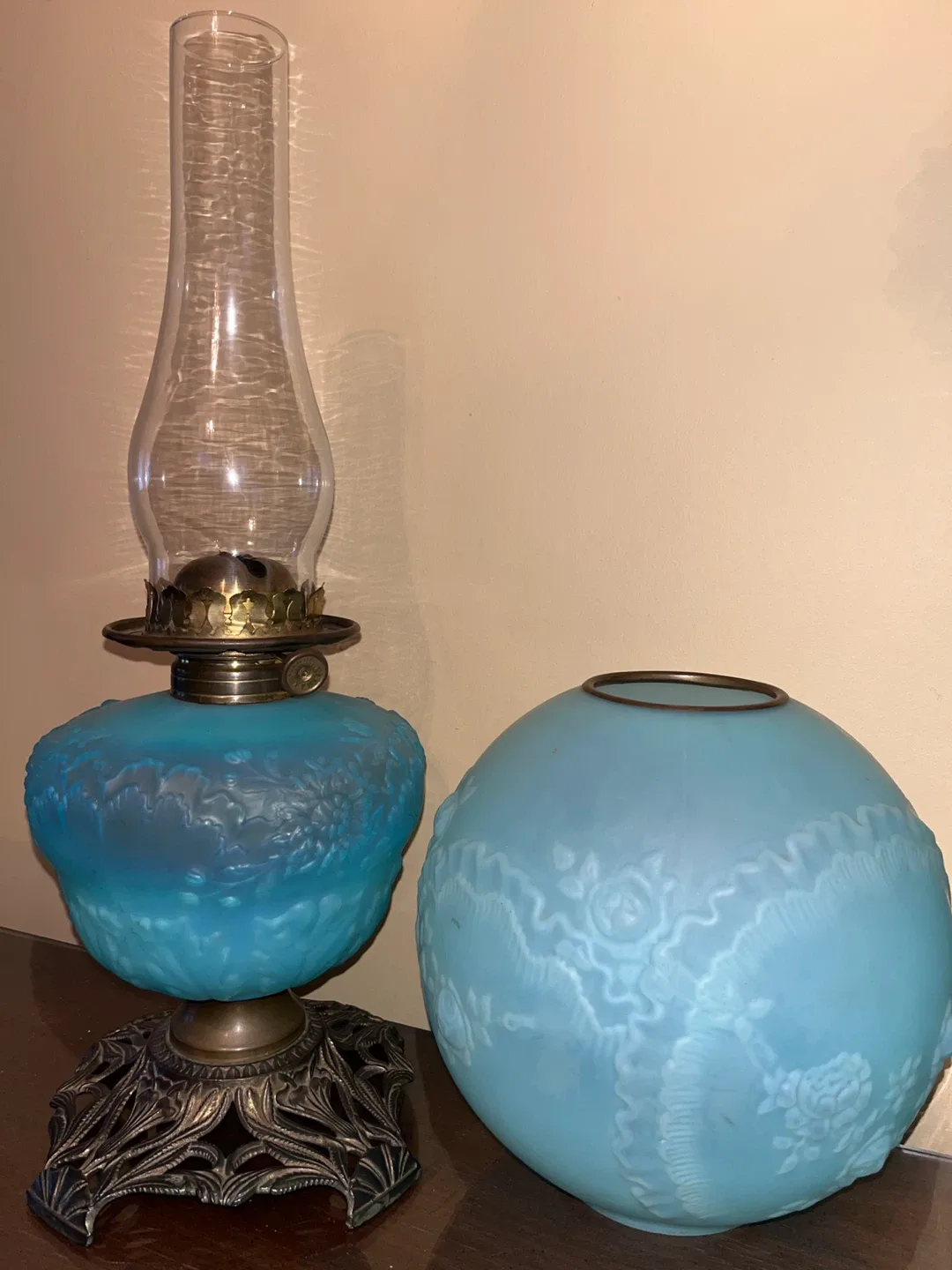 Antique Blue Glass Oil Lamp image indicator(9)