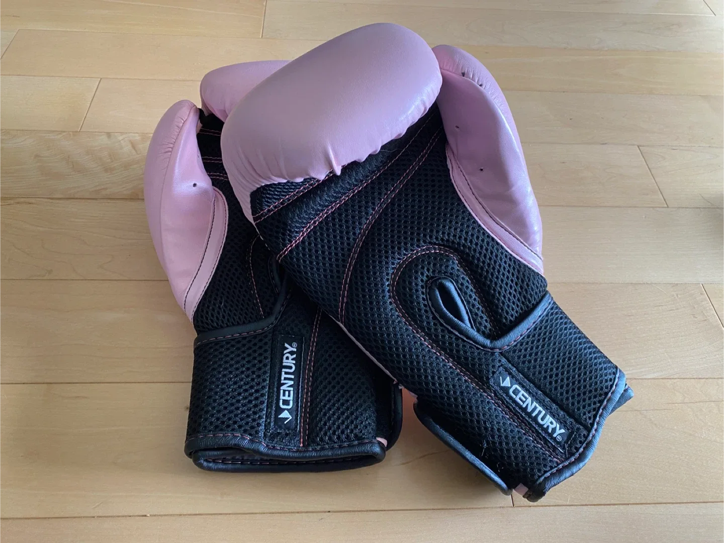 Century Pink Boxing Gloves image indicator(4)