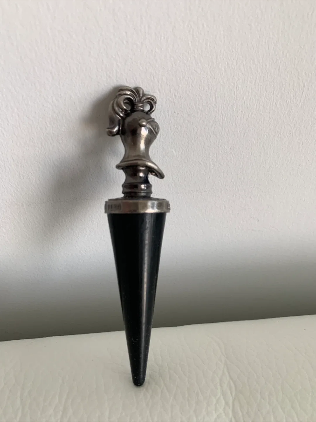 Vintage Knight Wine Stopper - Gabiano, since 1124 image indicator(3)