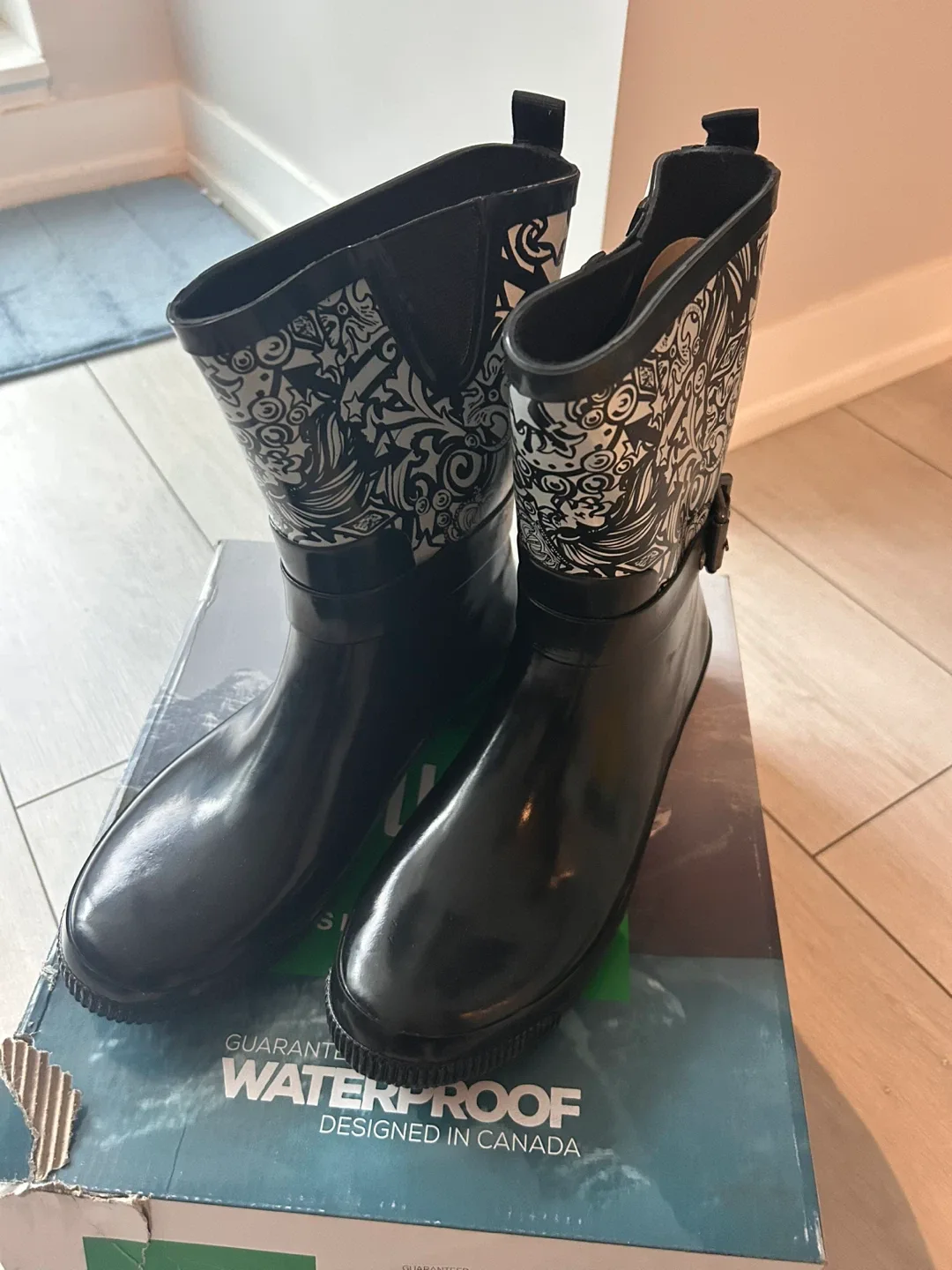 💕Open box💕 women Rubber Boots / Size 9 / Waterproof image indicator(3)