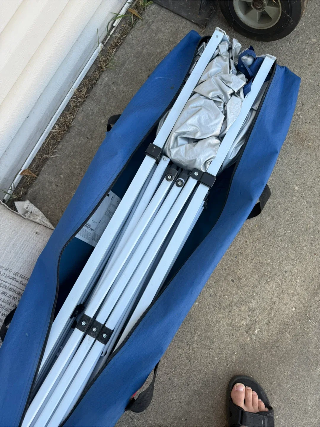 Ventura 9’x9’ light weight popup gazebo image indicator(10)