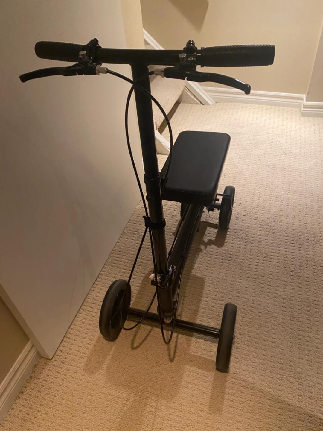 KneeRover Knee Scooter - photo 2