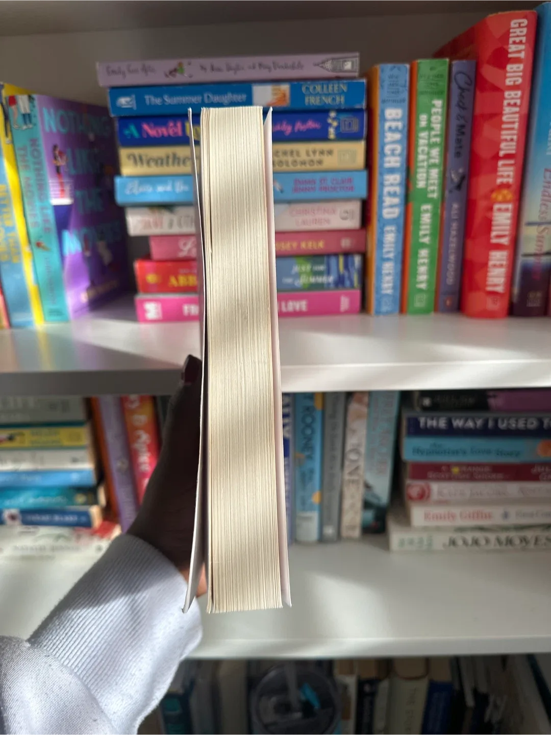 It Ends With Us by Colleen Hoover image indicator(4)