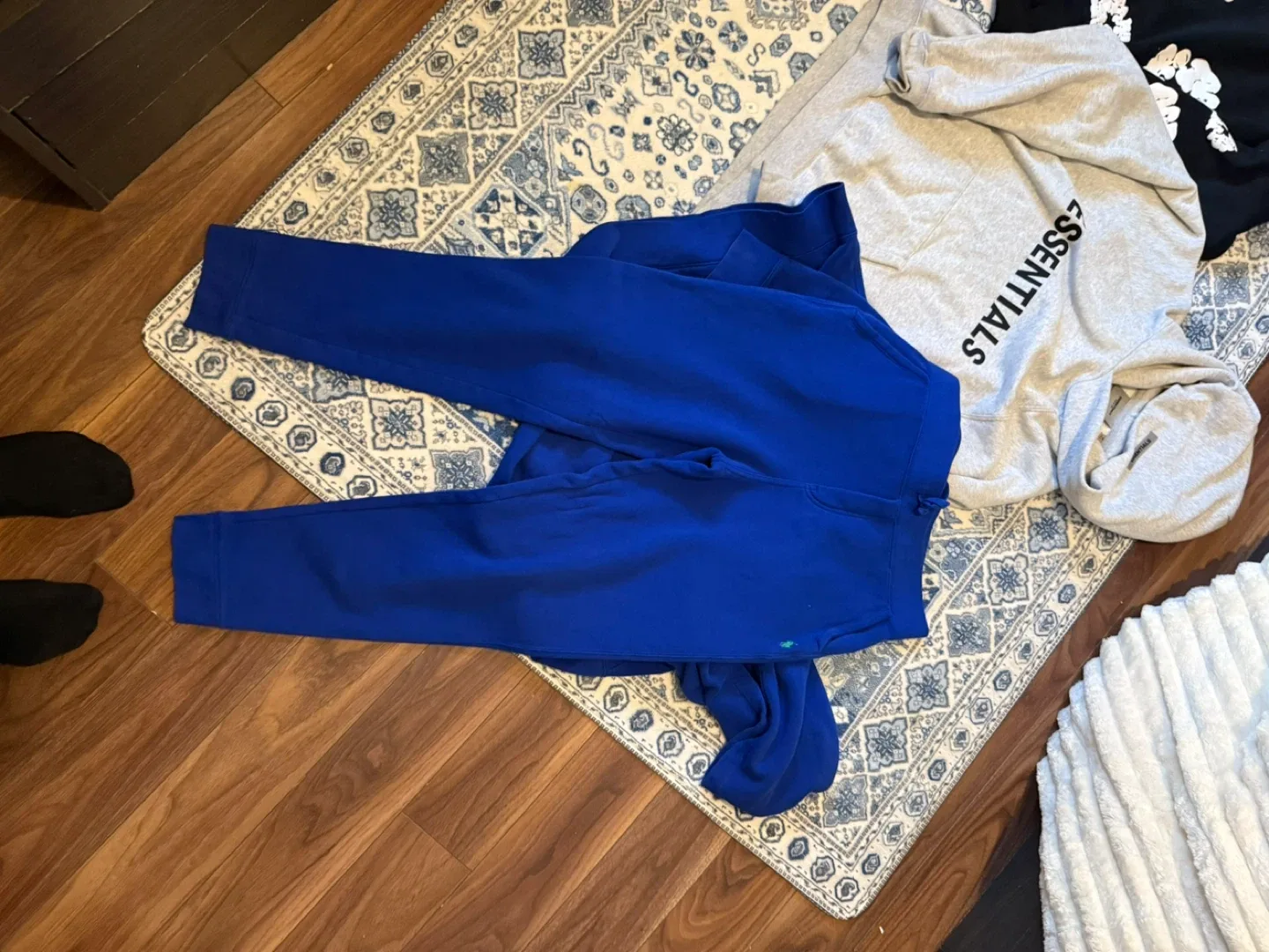 Denim tears essentials hoodie plus polo tracksuit image indicator(7)