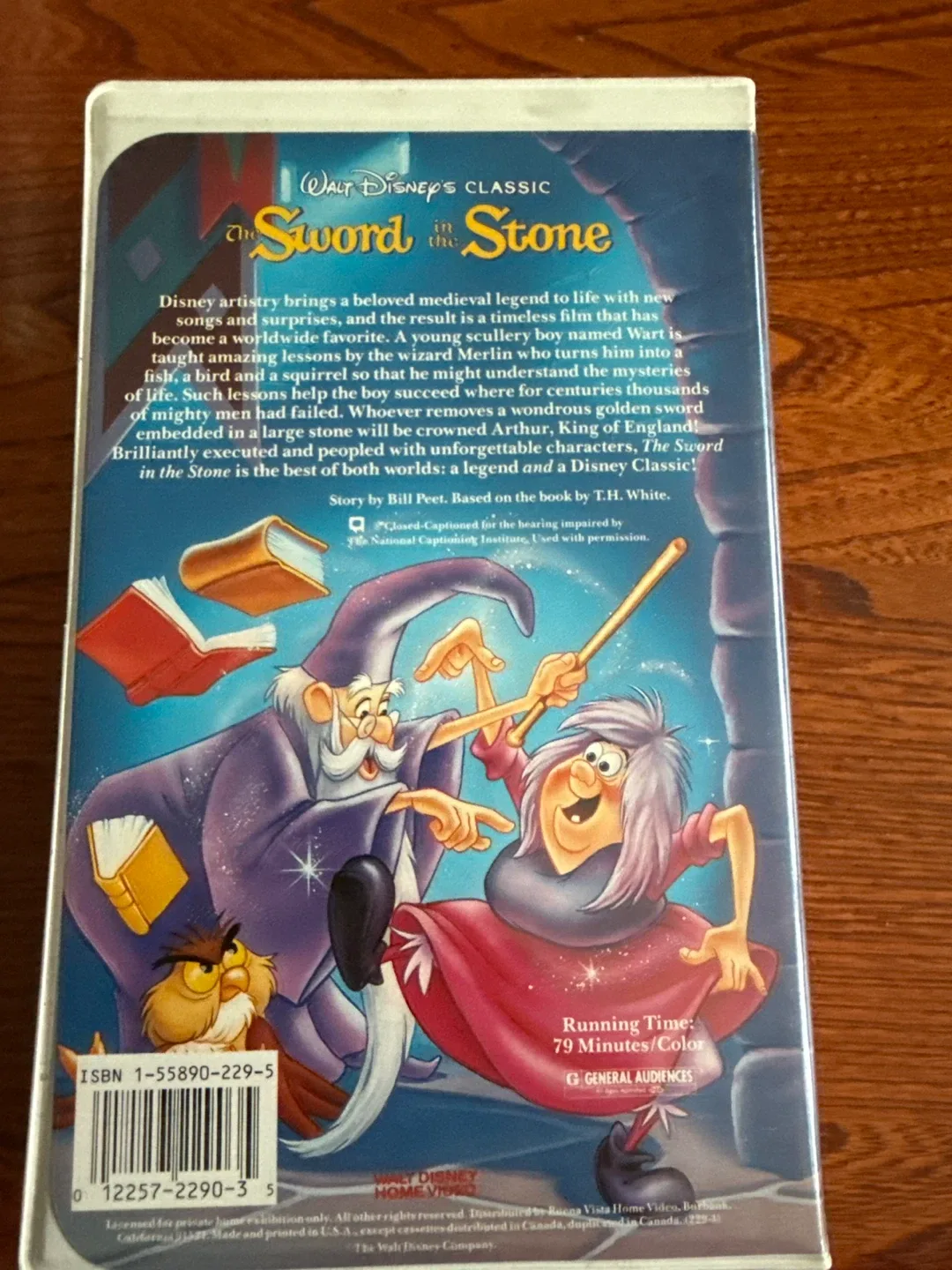 Walt Disney's Classic: The Sword in the Stone VHS image indicator(2)