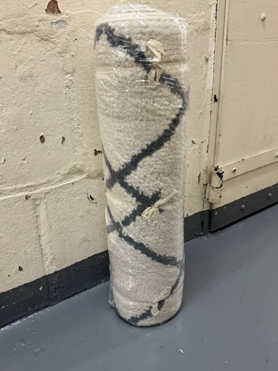 Threshold Kenya Fleece Geometric Runner Rug image indicator(3)