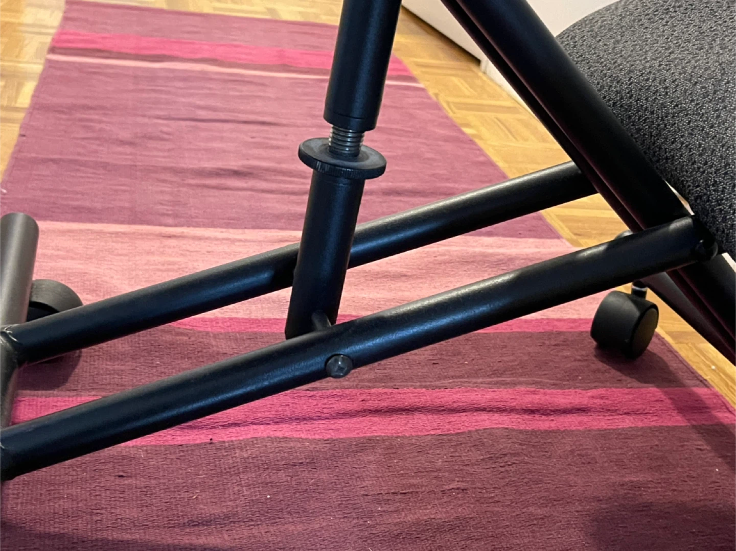 Kneeling Chair - Ergonomic posture - photo 3