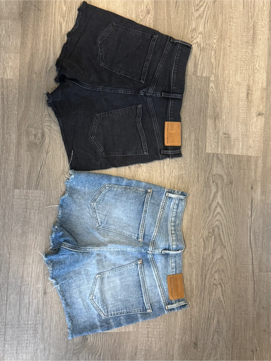 Aritzia Denim Forum - The Arlo Short, Size 28 - photo 2