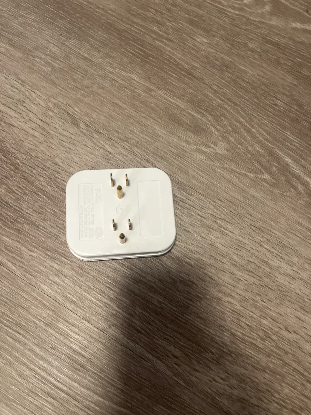 White Multi Plug Outlet Adapter image indicator(2)