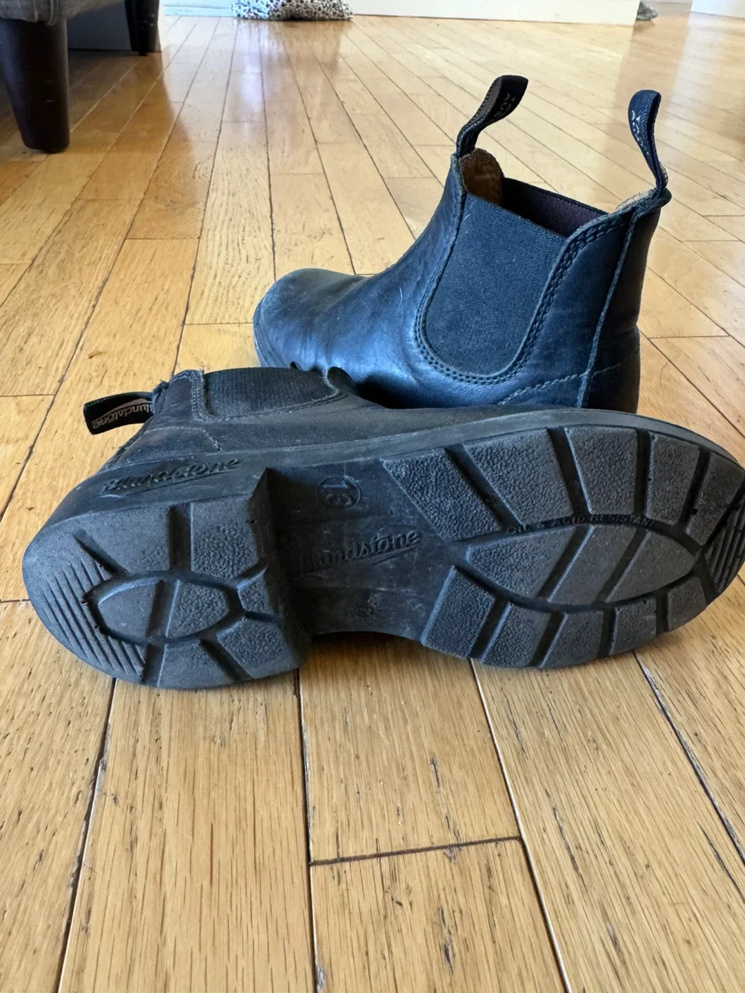 Blundstone Black Leather Boots Size 13 image indicator(2)