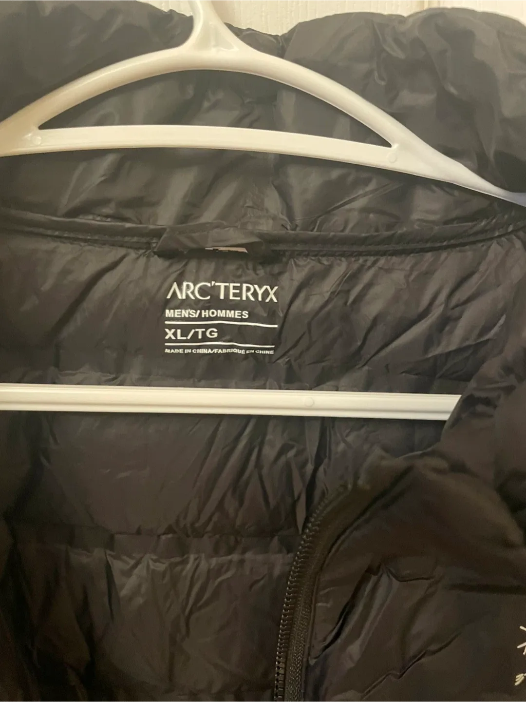 Arc'teryx Puffer Jacket - Men's XL image indicator(3)